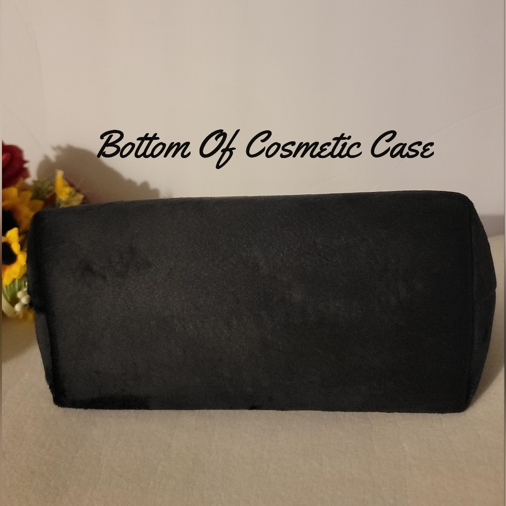 JUICY COUTURE COSMETIC BAG NWT - Picture 3 of 6